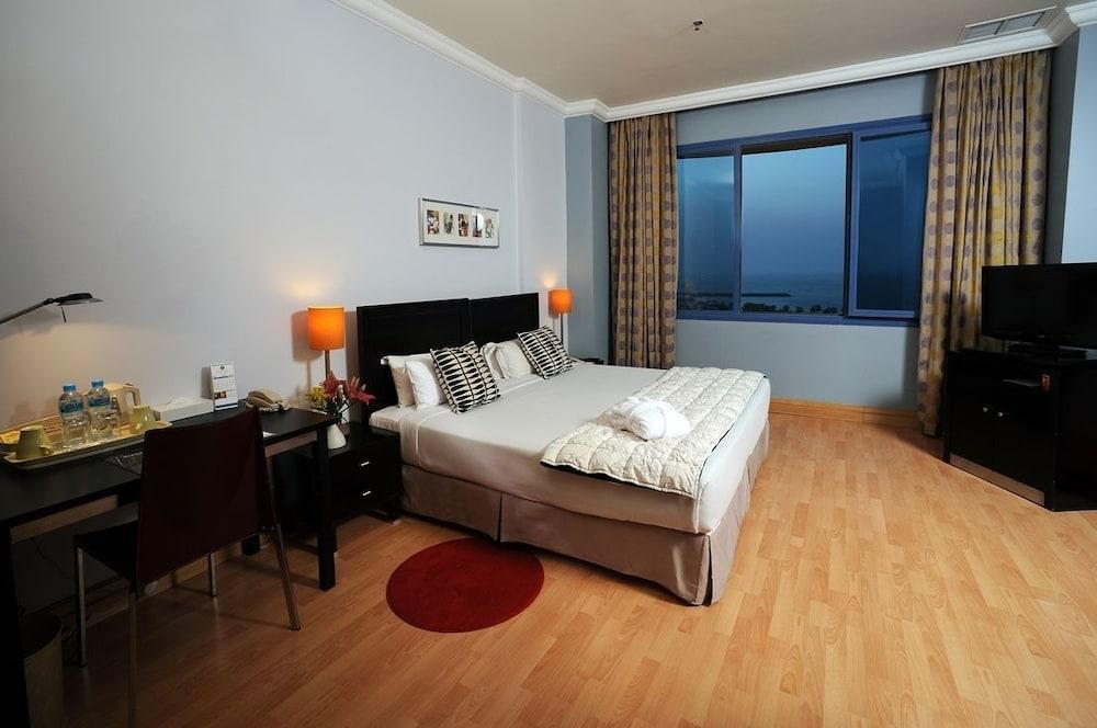 Le Royal Corniche Hotell Salmiya Exteriör bild