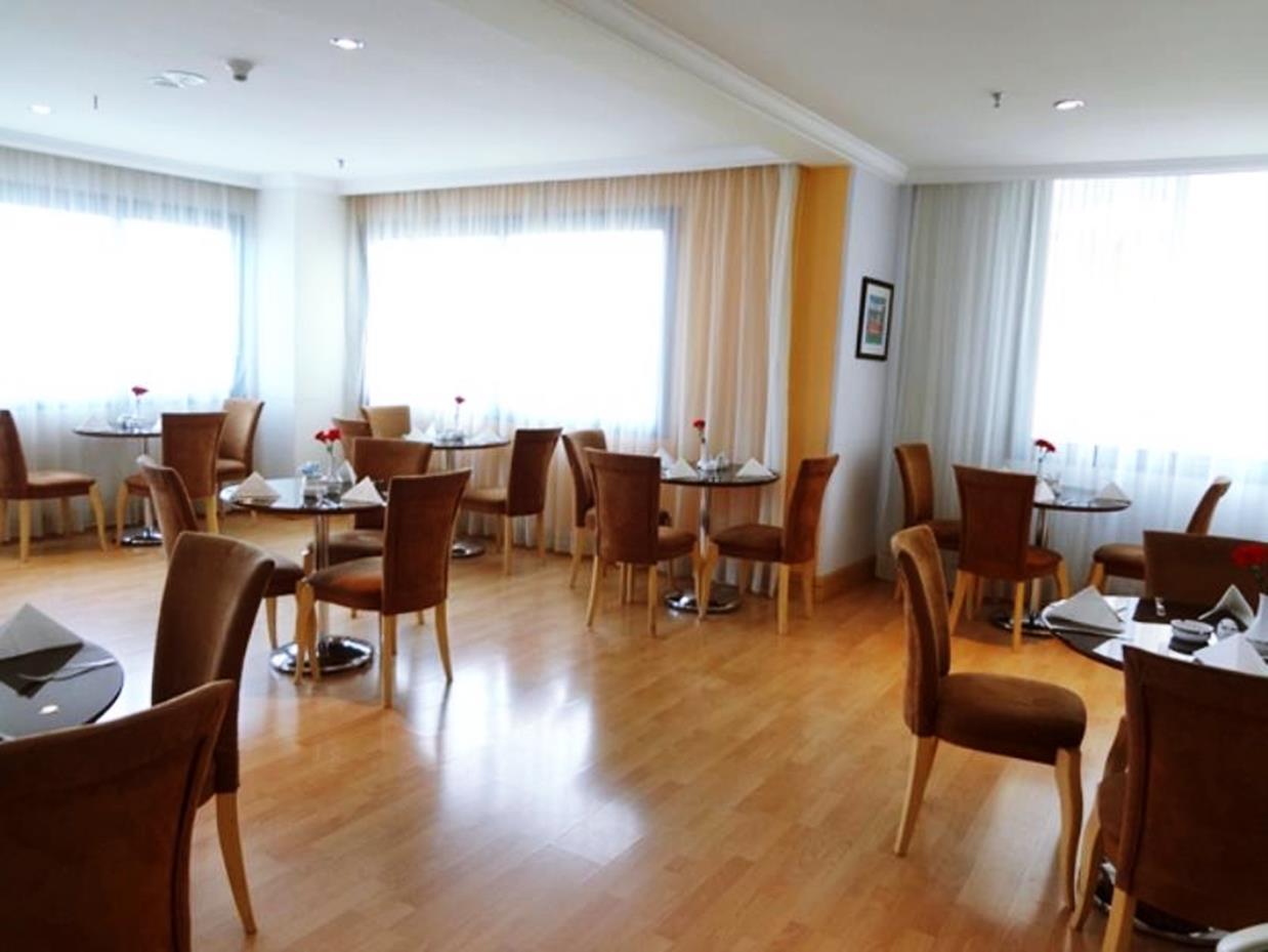 Le Royal Corniche Hotell Salmiya Exteriör bild